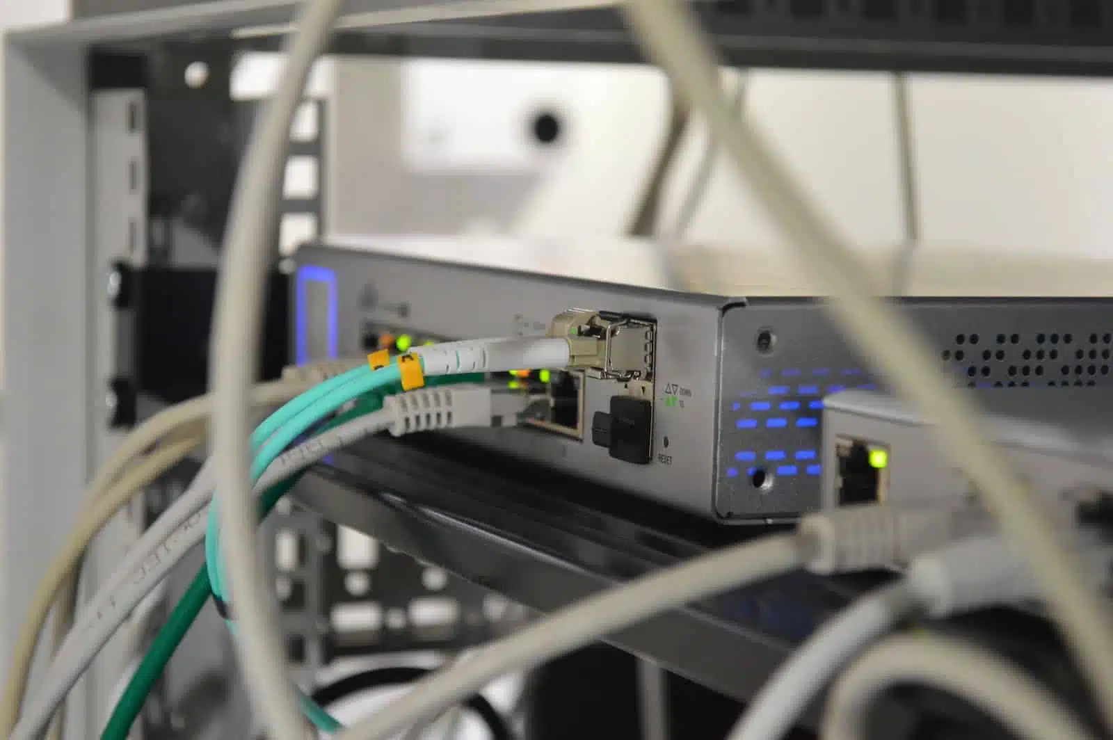 Tout ce que vous devez savoir pour savoir si vous pouvez avoir la fibre optique chez Free